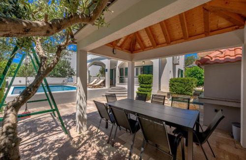Sevid Villa | Sea Flower Beachfront Villa