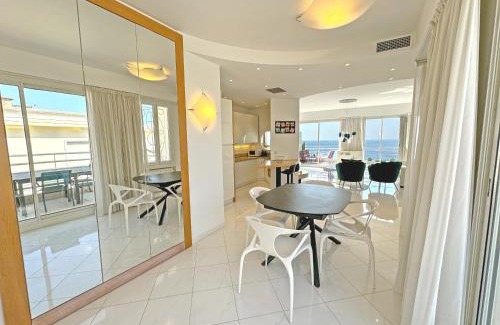 Les Baumettes Apartment | Sea Front Penthouse Cote d Azur