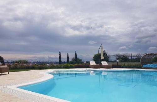 Chernomorets Apartment | Sea Garden Delux