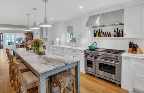Sea Girt House | Sea Girt, New Jersey - Mermaid’s Enchanted Cottage- 5 Min walk to Beach
