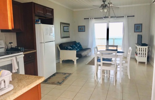 Rainbow Bay Cottage | Sea Grapes - Amazing Ocean Views plus a Pool