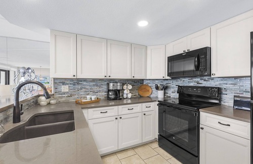 Port Aransas Condo | Sea Gull #503: Beachfront 2 Bedroom 2 Bathroom With Spectacular Views and 24 Hour Management