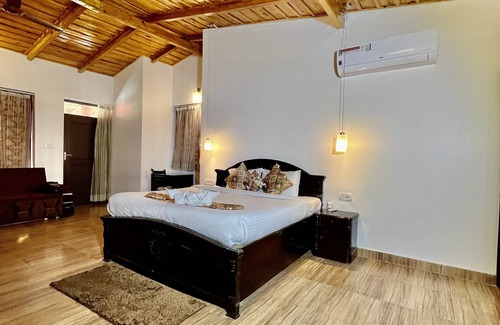 Bhimtal Hotel | Sea Hawk Hill Resort - A Luxury Boutique Resort