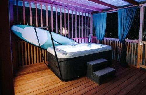 Selce House | SEA HOUSE pool & jacuzzi, bikes, SUP - PRIVILEGE POINT camping & villas