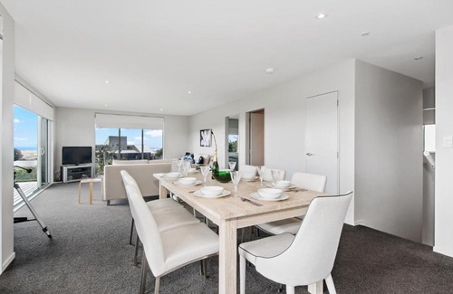 Mangawhai Heads House | Sea It All On Devon - Mangawhai Holiday Home