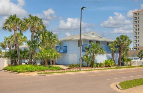 Jacksonville Beach Apartment | Sea La Vie Beach Oceanfront Patio Pet Friendly