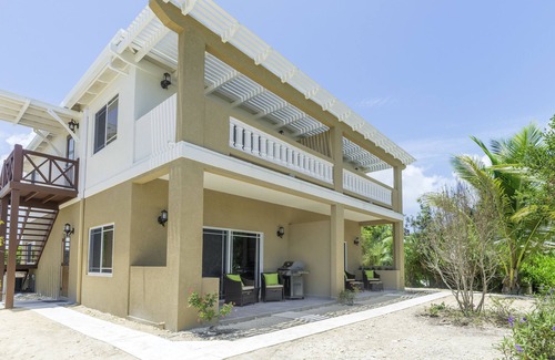 Long Bay Hills Villa | Sea La Vie - Beachside 1 Bedroom Unit #5