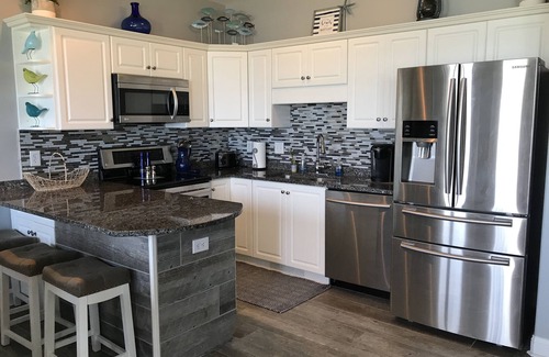 Indian Beach Condo | Sea La Vie: Direct Oceanfront Condo w/Pool, Outdoor Storage, Linens Included