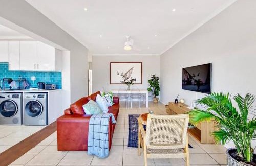 Three Anchor Bay Apartment | Sea La Vie + Inverter+Parking