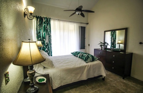 Orange Grove Condo | Sea La Vie