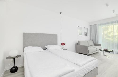 Uniescie Apartment | Sea&Lake Luxurious Apartments with Parking by Noclegi Renters