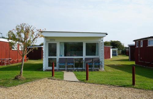 Heacham Ski Chalet | Sea Lavender Holiday Chalet, close to sandy beach