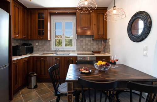 Plaka House | Sea Lilies Suites