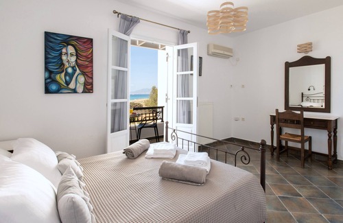 Plaka House | Sea Lilies Suites