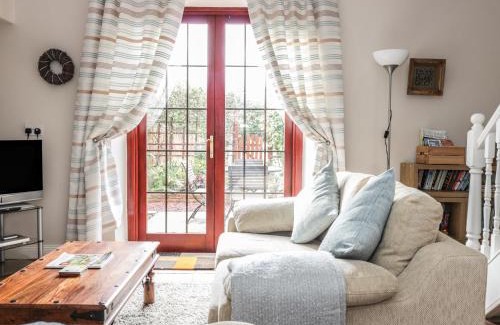 Berwick-upon-Tweed House | Sea Lily