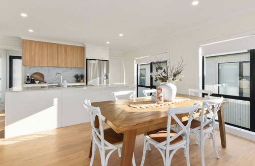 Bridport Villa | Sea Links Villa - Ideal Coastal Getaway
