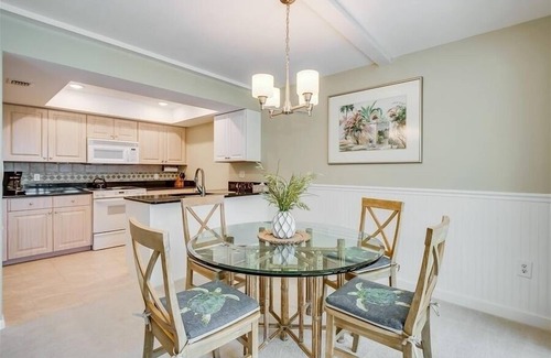 Boca Grande Condo | Sea Oats 236 2 Bedroom Home by RedAwning
