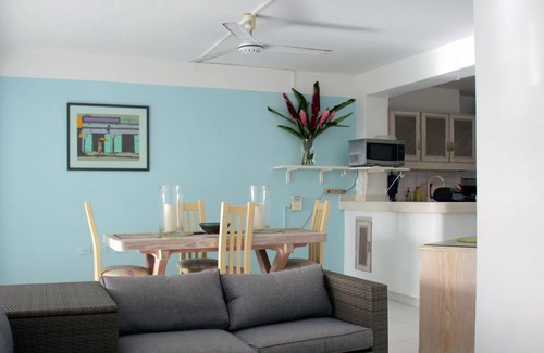 Bayville Apartment | Sea Palm, on the Beach, Middle Apartment