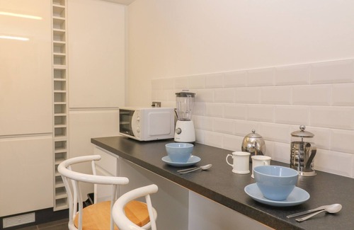 Paignton Cottage | Sea Peeps