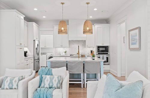 Lakeside at Blue Mountain Beach House | Sea Pointe Cottage – Stunning/Pet Friendly/4B 4.5B/6-Seater Golf Ct