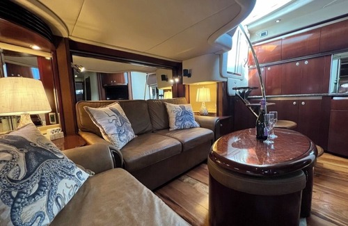 Seybold Boat Rental | Sea Ray 55 ft