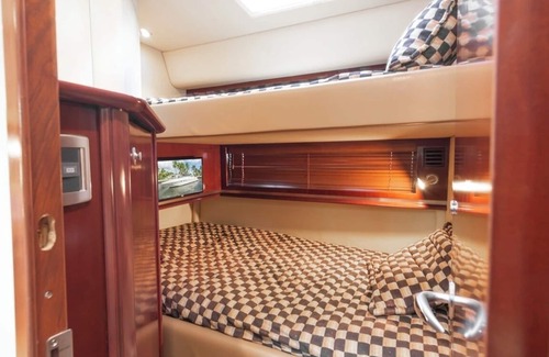 Seybold Boat Rental | Sea Ray 55 ft