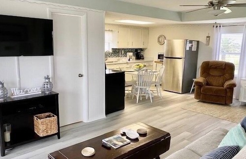 Crystal Beach House | Sea Salt On The Rim 2 Bedroom Home by Redawning
