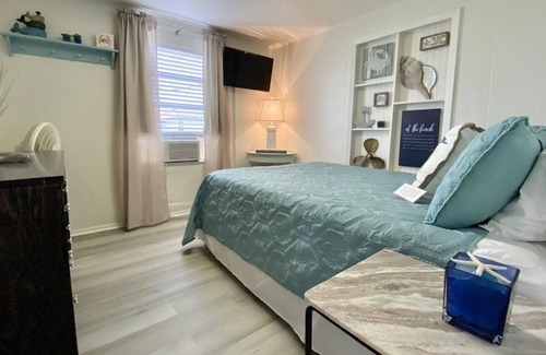 Crystal Beach House | Sea Salt On The Rim 2 Bedroom Home by Redawning