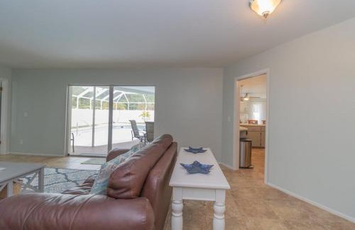 Bradenton House | Sea Salt Retreat! Private pool home in Bradenton just 5 miles from Anna Maria!