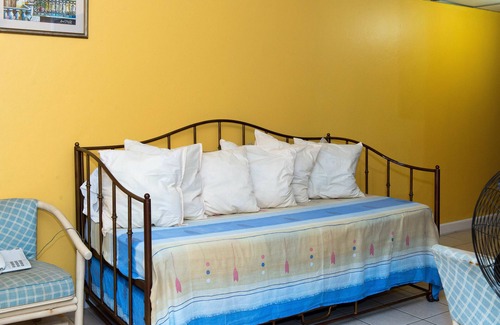 Montego Bay Hotel | Sea Shell Beach Studio At Montego Bay Club Resort