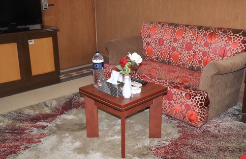 Uttara Hotel | Sea Shell Hotel & Restaurant