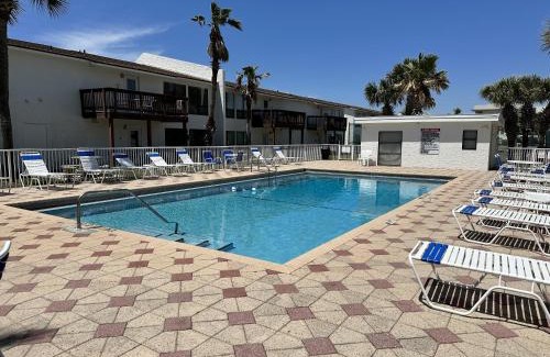 Navarre Beach House | Sea Shell Villa townhouse