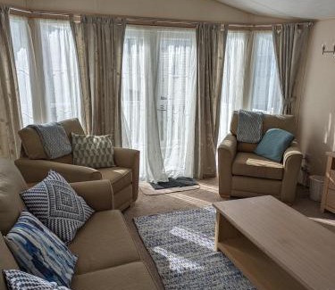 Hamworthy Resort | Sea Shore Chalet - Rockley Park