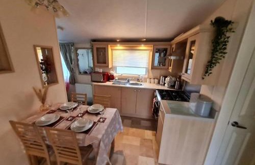 Hamworthy Resort | Sea Shore Chalet - Rockley Park