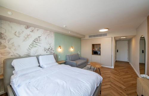 Eilat Apartment | Sea Side-Family Heaven Vacation Amazing Pool Eilat