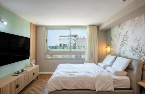 Eilat Apartment | Sea Side-Family Heaven Vacation Amazing Pool Eilat