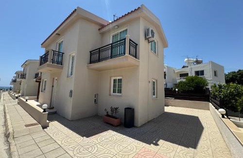 Oroklini House | Sea side House