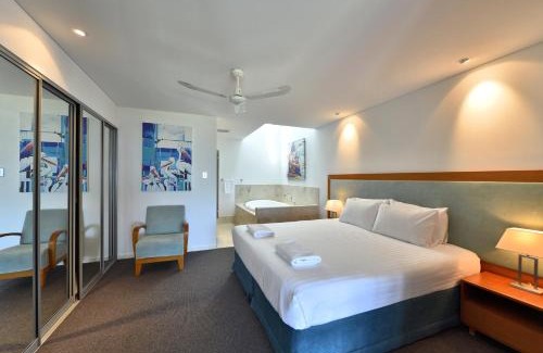 Mandurah House | Sea Side Villa 10.1