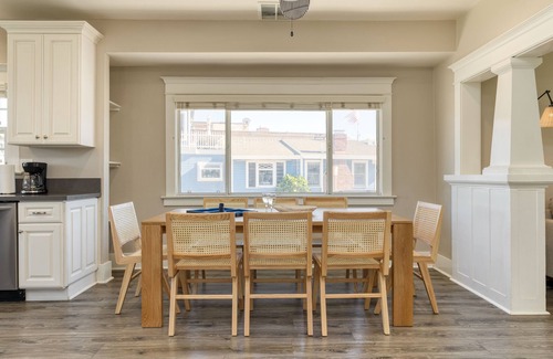 West Newport House | Sea Sight by AvantStay | Walk to Newport Beach