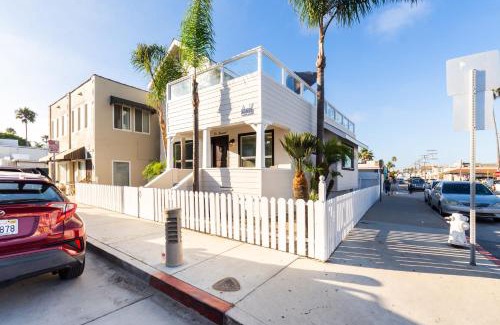 West Newport House | Sea Sight by AvantStay Walk to Newport Beach