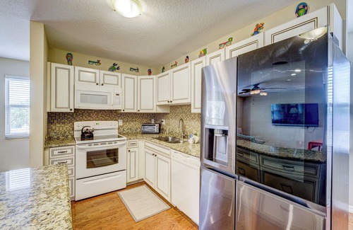 Bradenton Beach Villa | ⚓Sea Site Retreat Unit B! Short walk to the beach!⚓