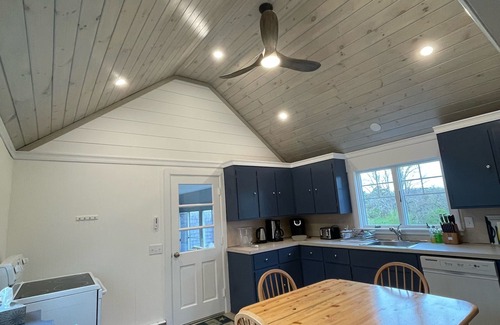 East Dennis House | Sea Street Beach, just a short walk, and top public golf 2.5 miles away
