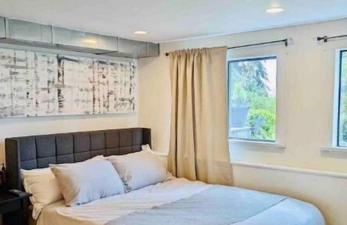 West Vancouver Cottage | Sea to Sky Cottage Studio.