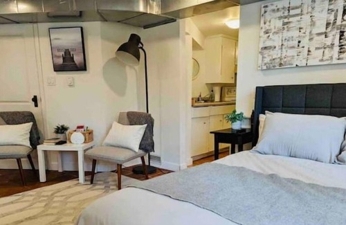 West Vancouver Cottage | Sea to Sky Cottage Studio.