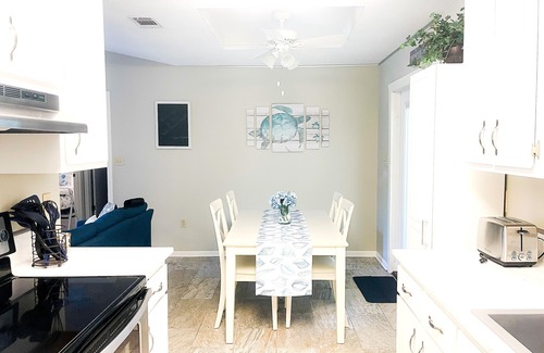 Navarre House | Sea Turtle House Minutes from the beach