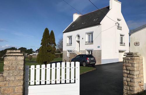 Poulgoazec House | SEA VIEW 1km away, near Audierne and Kersiny beach.
