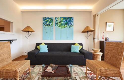 Estoril Apartment | Sea View 2 Mins Walk To Beach And Estoril Casino