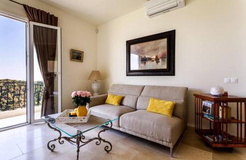 Villefranche-sur-Mer Apartment | Sea View Apartment with Private Secure Parking - 2
