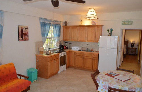 Silver Sands Apartment | Sea-view Apartment - A unique Ocean view and garden!