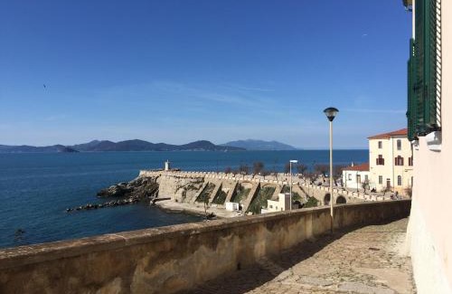 Piombino Apartment | Sea view apartment, 3 bedrooms, large living room